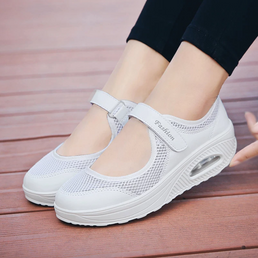 Women's Walking Shoes